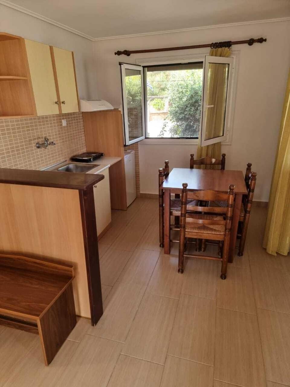 Plaka Beach Resort Vasilikí Eksteriør bilde